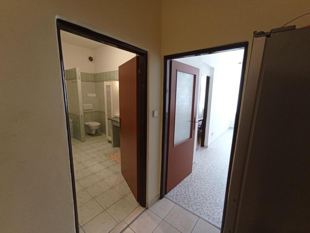Apartments Captain Flint Prága Kültér fotó